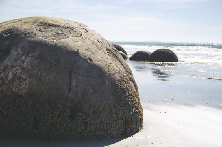 Moeraki Boulders - big round rocks. Where to find them in New Zealand?