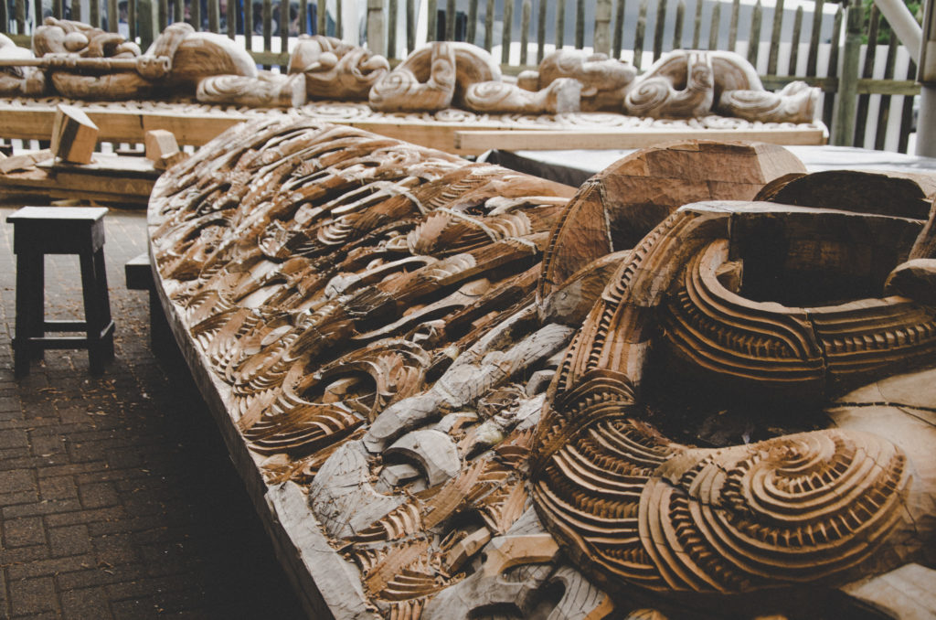 things to do in rotorua - maori sculpture