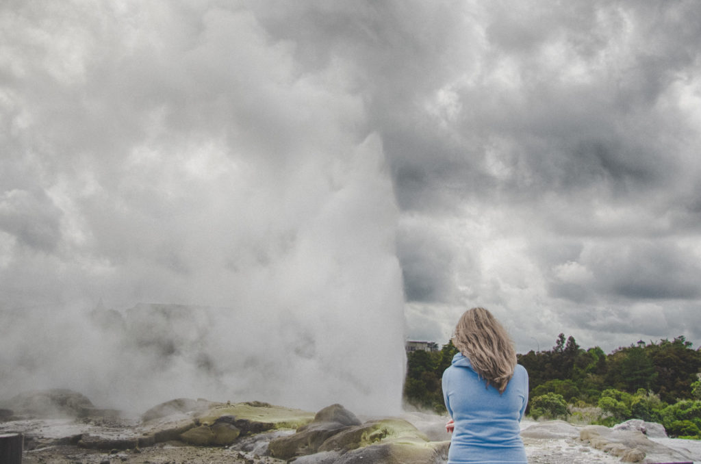 things to do in rotorua - pohutu geyser