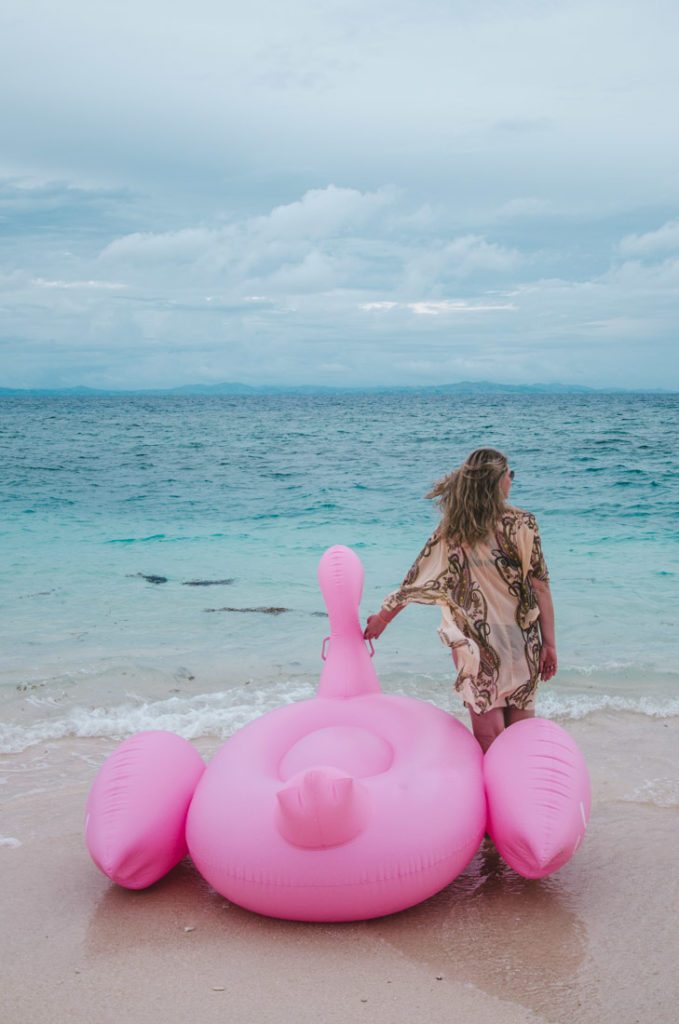 Summer essentials - pink flamingo